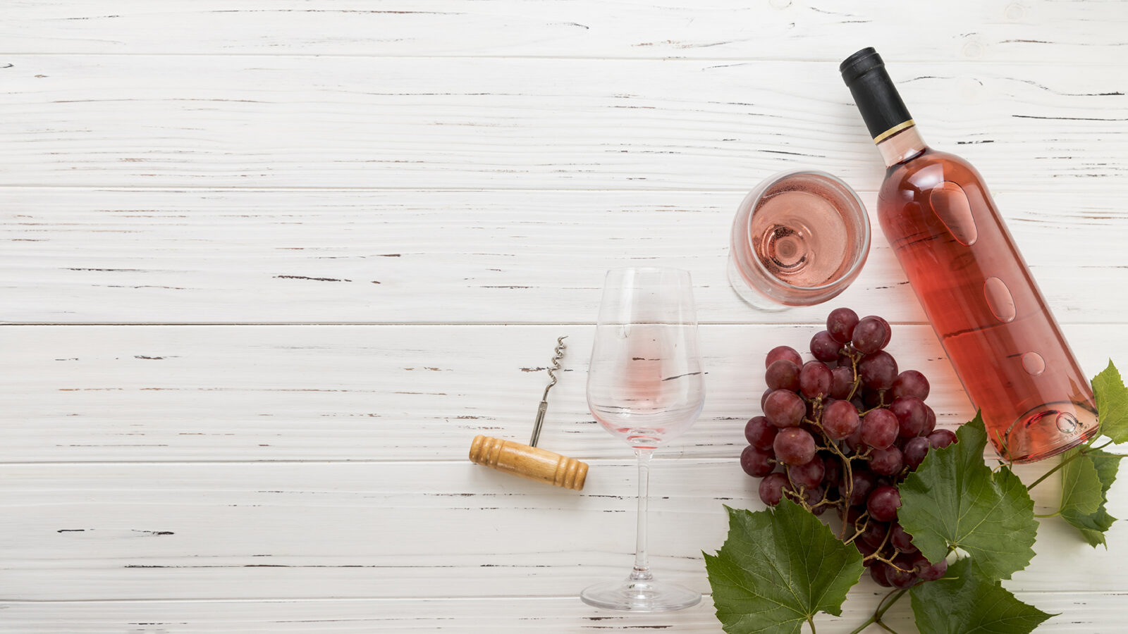 sparkling wine with grapes